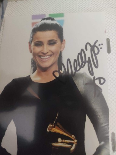 Zdjęcie oferty: Nelly Furtado autograf 