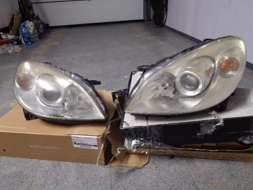 Zdjęcie oferty: Komplet lamp,reflektorów Mercedes B klasa W245