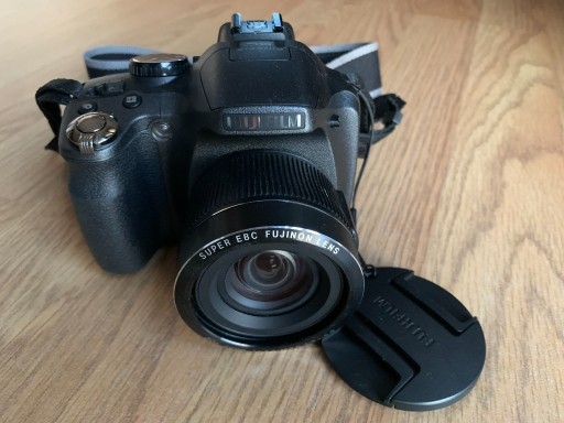 Zdjęcie oferty: Aparat kompakt. FujiFilm SL300. 30x zoom opt. KRK