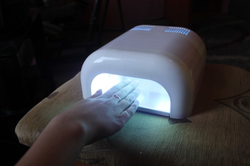 Zdjęcie oferty: Suszarka do paznokci (hybryd) - lampa UV