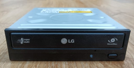 Zdjęcie oferty: Nagrywarka DVD SATA LG GSA–H66N