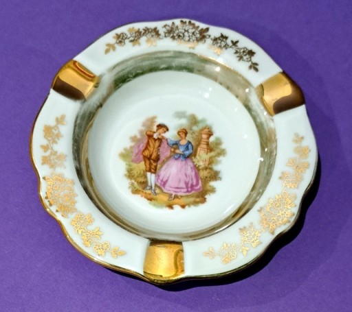 Zdjęcie oferty: Limoges France - Popielniczka - Porcelana - Scenka