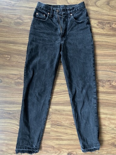 Zdjęcie oferty: Levis vintage 881 wysoki stan mom 23