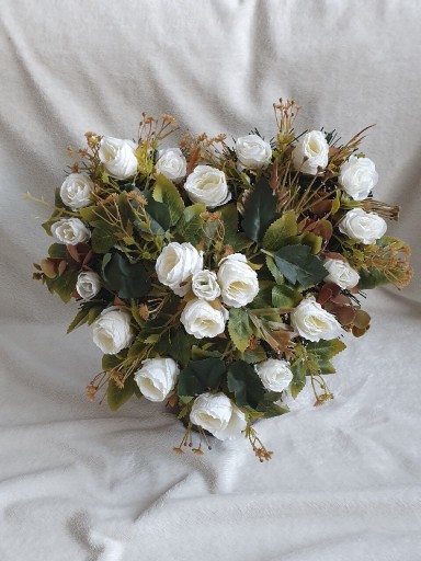 Zdjęcie oferty: stroik serce białe róże na cmentarz grób serduszko kwiaty vintage doniczka