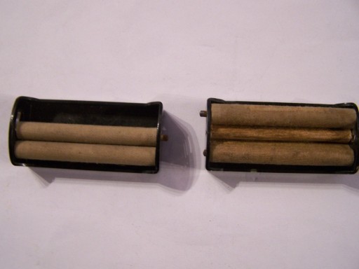 Zdjęcie oferty: Dwie przedwojenne skrętarki do papierosów