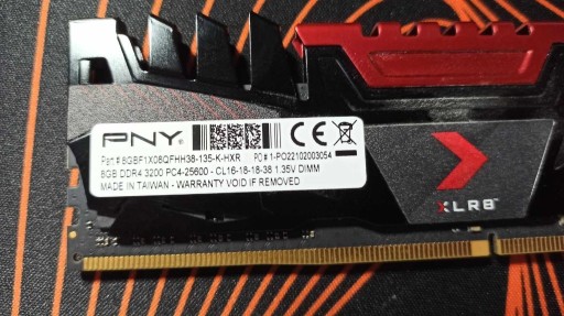 Zdjęcie oferty: Pamięć RAM PNY XLR8 8Gb DDR4 3200 PC4-25600 DIMM