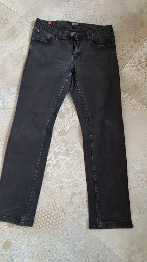 Zdjęcie oferty: Czarne damskie jeansy "Smog", wielkość 32/32