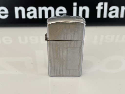 Zdjęcie oferty: Zapalniczka Zippo 1965 Slim, Flat Bottom, Ribbon