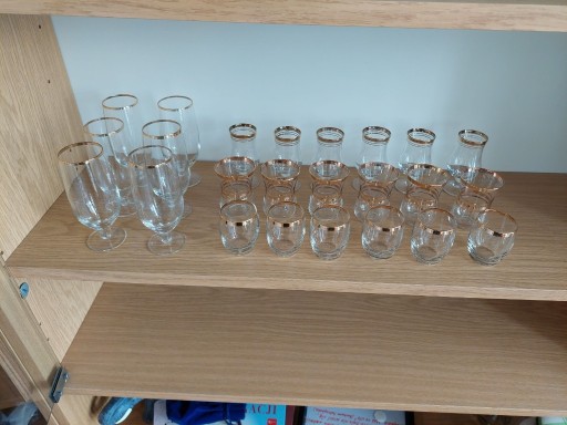 Zdjęcie oferty: ZESTAW 24 KIELISZKÓW I SZKLANEK Z ZŁOTYM ZDOBIENIEM