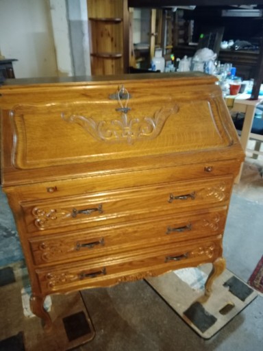 Zdjęcie oferty: Sekretarzyk dębowy na giętych nogach z szufladami