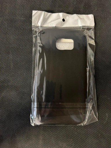 Zdjęcie oferty: Etui czarne na samsung Galaxy S7 Edge