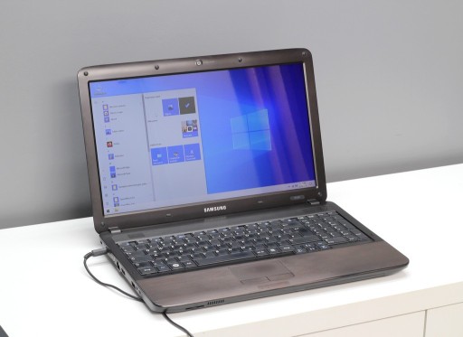 Zdjęcie oferty: Laptop Samsung i3 4x2,3GHz/4GB/120GB SSD/Zdalna