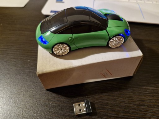 Zdjęcie oferty: Mysz Bezprzewodowa USB Optyczna Samochód 