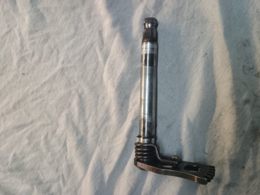 Zdjęcie oferty: Wałek zmiany biegów rmz 250 04-06 kxf 250