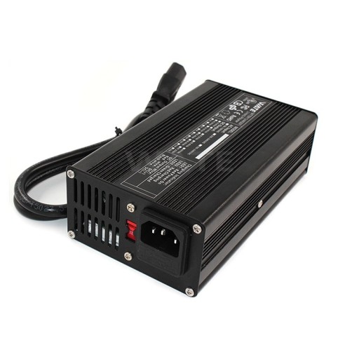 Zdjęcie oferty: Szybka Ładowarka Li-ON 60v 3P XLR Charger