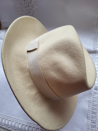 Zdjęcie oferty: Kapelusz damski 56 cm