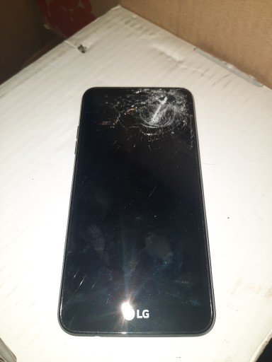 Zdjęcie oferty: Smartfon LG D-802+LG K4(2017) uszkodzone 