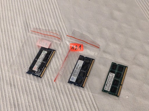 Zdjęcie oferty: Kości RAM 3 x 4 GB SODIMM