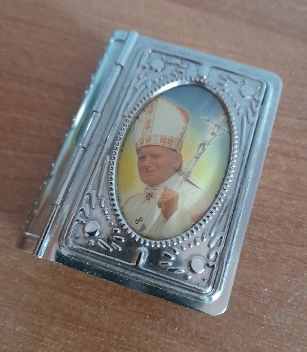 Zdjęcie oferty: Pudełko na Różaniec lub Biblia Święty Jan Paweł II