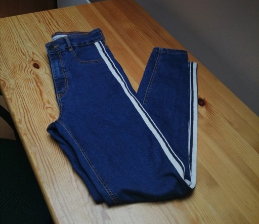 Zdjęcie oferty: spodnie dżinsy zaraz xs 34 wysoki stan