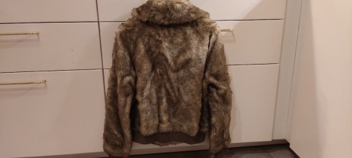 Zdjęcie oferty: Futrzana kurtka H&M 40