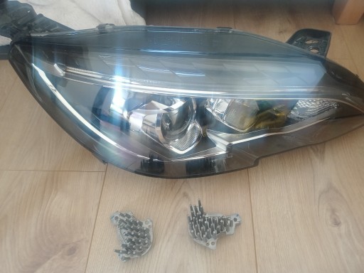 Zdjęcie oferty: lewy moduł LED lampa prawa 308 t9 II lift przód