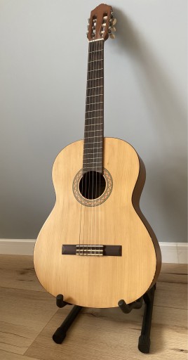 Zdjęcie oferty: Gitara praworęczna Yamaha C30M