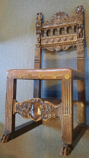 Zdjęcie oferty: Dwa krzesła drewniane, neorenesansowe, rzeźbione