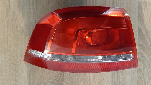 Zdjęcie oferty: VW PASSAT B7 KOMBI LAMPA LEWY TYŁ 3AF945095C