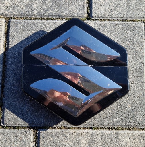 Zdjęcie oferty: Emblemat logo Suzuki Baleno radar grill