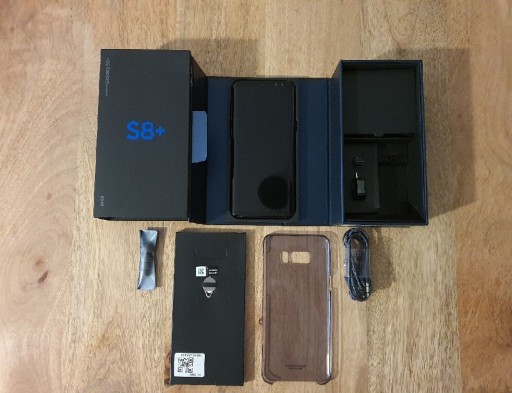 Zdjęcie oferty: Samsung S8 Plus + oryginalne akcesoria bdb stan