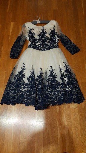 Zdjęcie oferty: Sukienka na komunię Chi Chi London M L 38 40