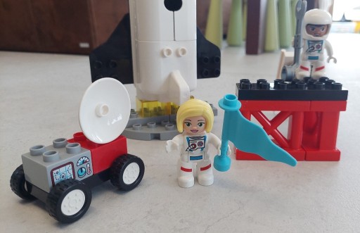 Zdjęcie oferty: LEGO DUPLO, klocki Lot promem kosmicznym, 10944