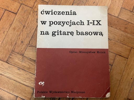 Zdjęcie oferty: Ćwiczenia w pozycjach na gitarę basową 