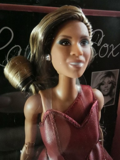 Zdjęcie oferty: Kolekcjonerska lalka Barbie Tribute Laverne Cox