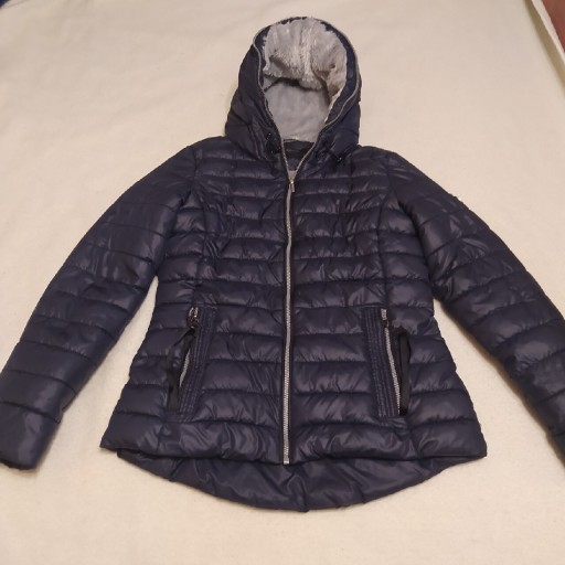 Zdjęcie oferty: Ciepła kurtka zimowa z futerkiem w środku roz. 164