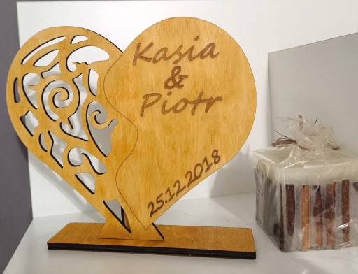 Zdjęcie oferty: Personalizowane serce z drewna - idealne na prezent