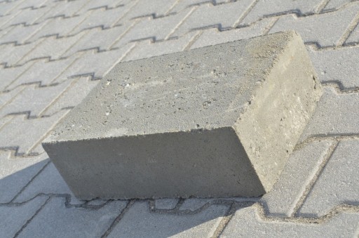 Zdjęcie oferty: Bloczki betonowe fundamentowe bloczek 12/24/38cm