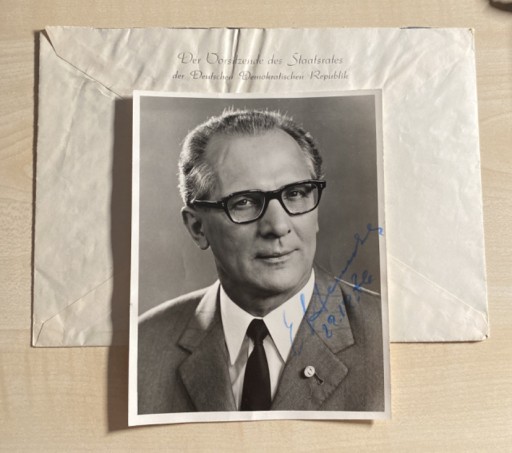 Zdjęcie oferty: E. Honecker sekretarz generalny KC SED autograf 