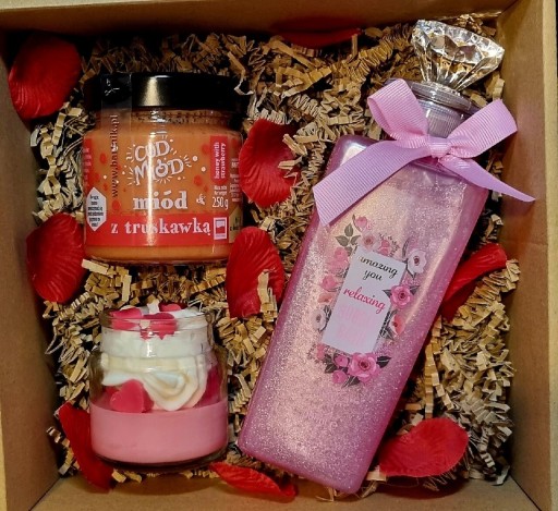 Zdjęcie oferty: Box prezent świeca sojowa miód płyn Dzień Mamy