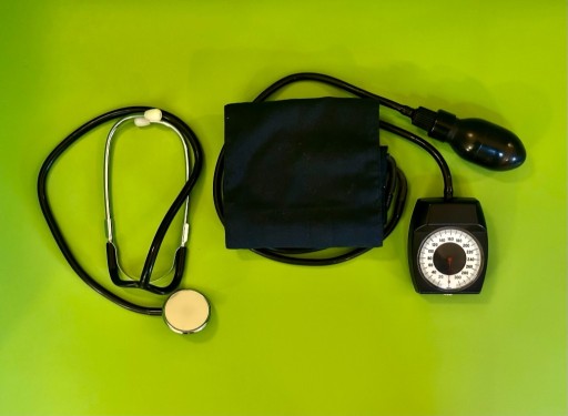 Zdjęcie oferty: Ciśnieniomierz ręczny zegar naramienny słuchawki