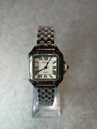 Zdjęcie oferty: Nowy damski srebrny kwadratowy zegarek 