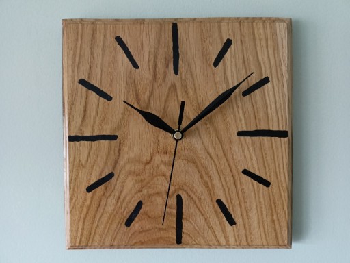 Zdjęcie oferty: Drewniany Zegar Ścienny Cichy Na Ścianę Dąb 24 cm