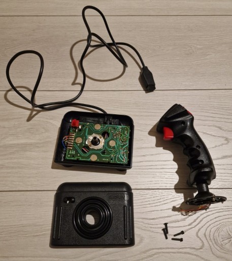 Zdjęcie oferty: Joystick QuickJoy SV-122 9pin (SV122) dawca części, do naprawy