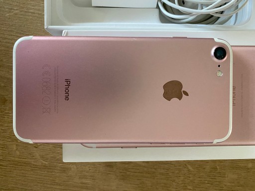 Zdjęcie oferty: iPhone7