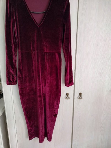 Zdjęcie oferty: Welurowa sukienka z rozci