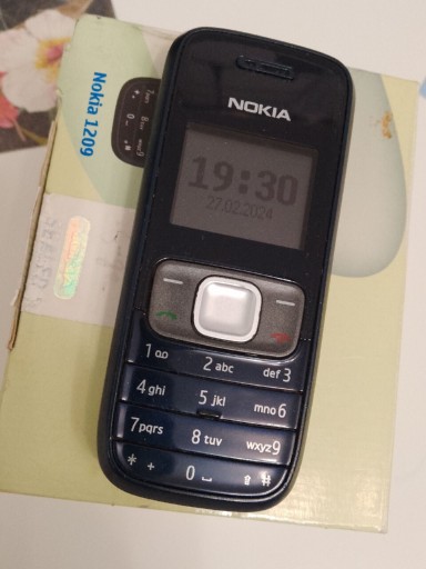 Zdjęcie oferty: Malutka NOKIA 1209 /Bez Simlocka KOMPLET