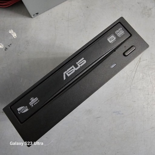 Zdjęcie oferty: Nagrywarka DVD ASUS DRW-24F1ST wewnętrzna SATA 24x RW +R X MULTI E-Green