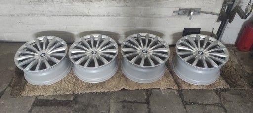 Zdjęcie oferty: Felgi aluminiowe 19 cali BMW OEM 5x120 alu 19