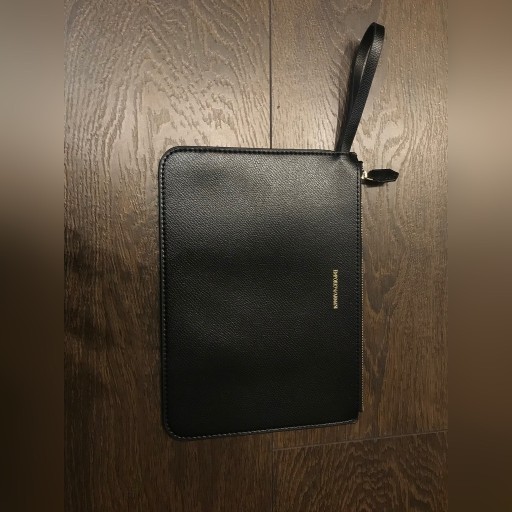 Zdjęcie oferty: Emporio Armani kopertówka czarna torebka do ręki 